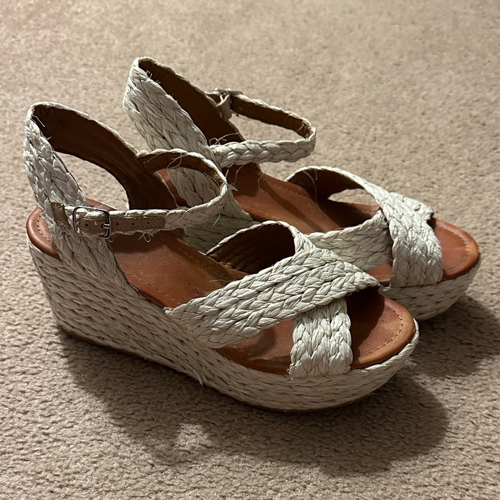 Report Women's Vacay Tan Wedge Sandals